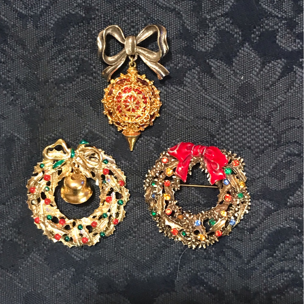 Bundle of 3 Gorgeous Vintage Christmas Pins